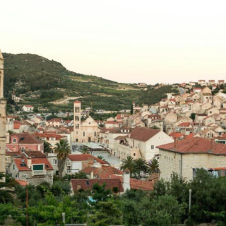 Jesliving Hvar - 2 Bedroom Elegant Apartment With Sea View In Historic Center Of Хвар Екстер'єр фото