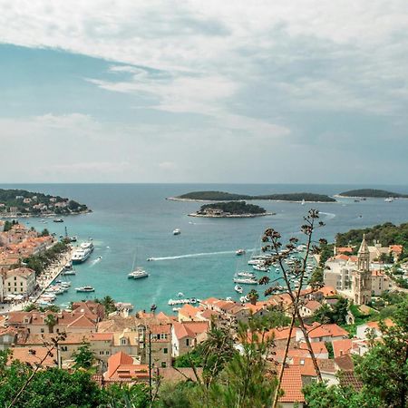 Jesliving Hvar - 2 Bedroom Elegant Apartment With Sea View In Historic Center Of Хвар Екстер'єр фото