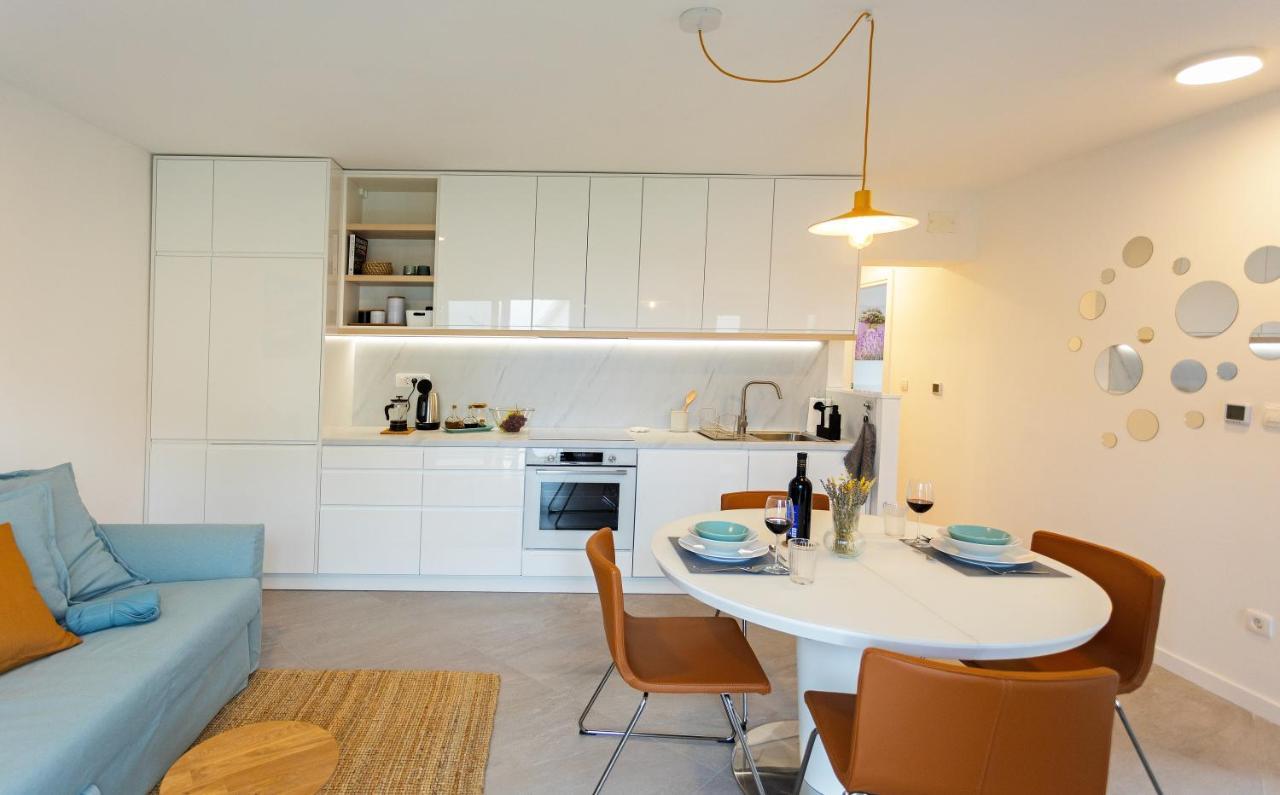 Jesliving Hvar - 2 Bedroom Elegant Apartment With Sea View In Historic Center Of Хвар Екстер'єр фото