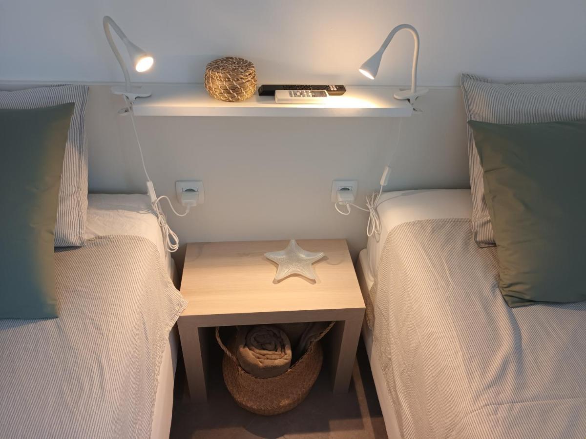 Jesliving Hvar - 2 Bedroom Elegant Apartment With Sea View In Historic Center Of Хвар Екстер'єр фото