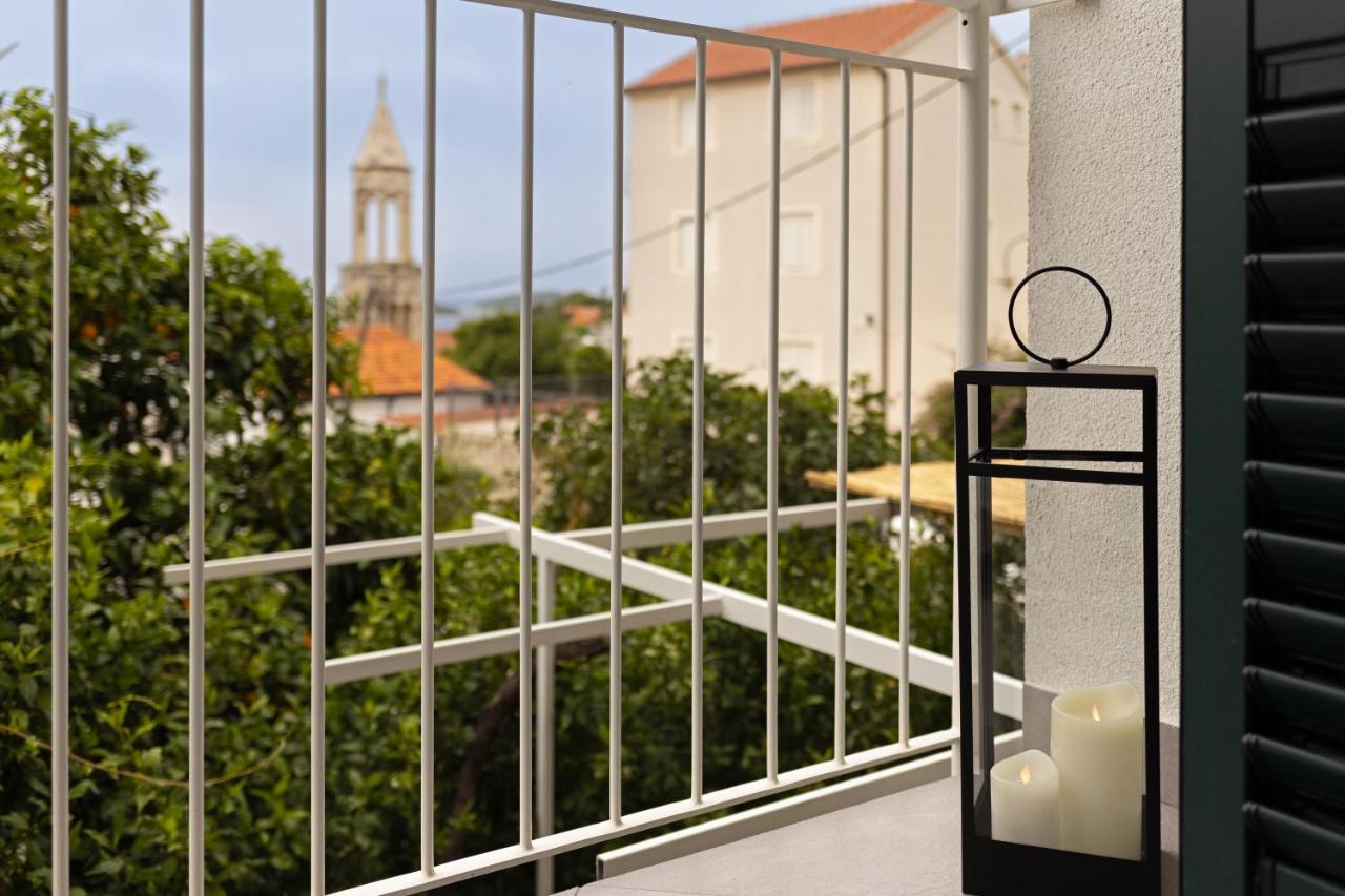 Jesliving Hvar - 2 Bedroom Elegant Apartment With Sea View In Historic Center Of Хвар Екстер'єр фото